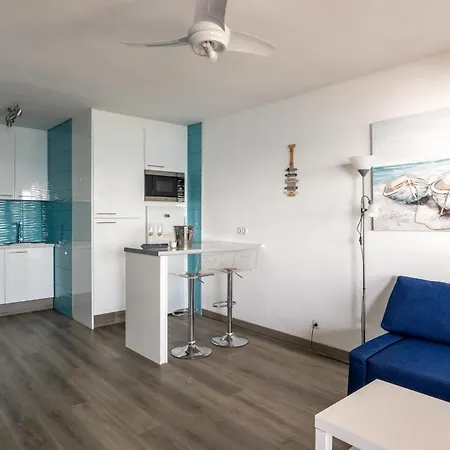 Apartment Malibu Dreams, *